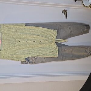 Muted Olive Wash Cargo Jogger Jeans + NWOT tie Front Blouse OUTFIT